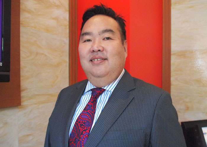 nglobal Taro Tsusumi