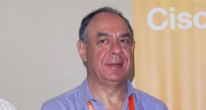 Cisco-Alestra,-Rogelio-Velasco