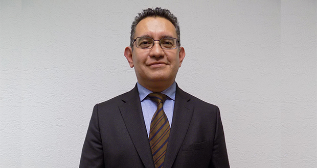 Eduardo Coronado, director General para Tech Data México, nombró a Alejandro Navarro en el cargo, quien es Licenciado en Ciencias de la Comunicación, está por concluir una maestría en Mercadotecnia, su experiencia en el medio de IT es de más de 23 años en compañías como  HP, Sony, Samsung, ASUS, liderando equipos de trabajo en el  área de Productos y Marketing principalmente.