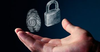 Reglamento de privacidad entrará en vigor el 25 de mayo: Microsoft La nueva regulación europea, con la cual todas las empresas que estén establecidas dentro de la Unión Europea (UE), así como a aquellas que estando fuera, procesen datos personales de los residentes de la UE, deberán alinearse para estandarizar los niveles de privacidad de datos, por lo cual México tendrá la obligación de cumplir con dicha regulación, aseguró Microsoft.